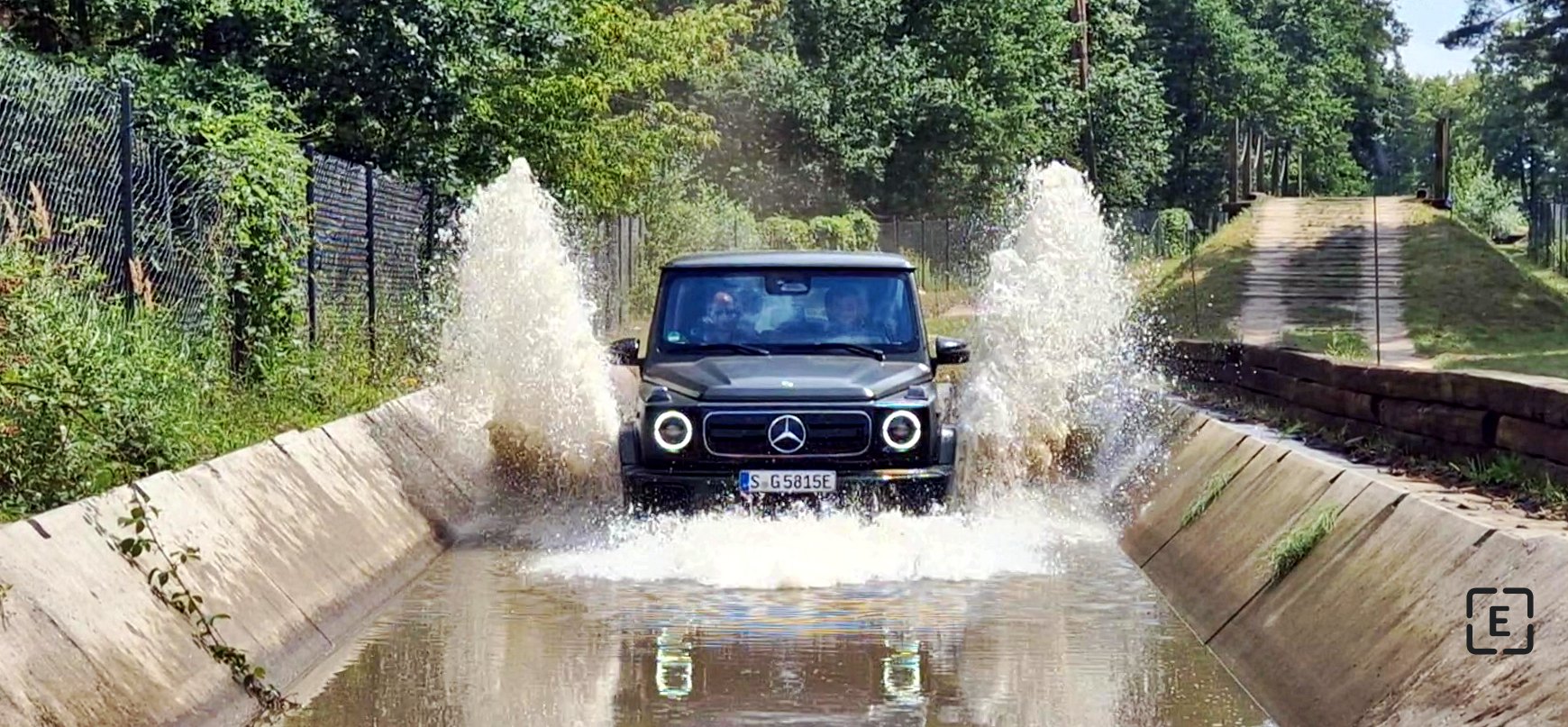 Mercedes-Benz G 580 mit EQ-Technologie: Wird er seinen Verbrenner-Bruder im Feld übertreffen? | Erste Reise