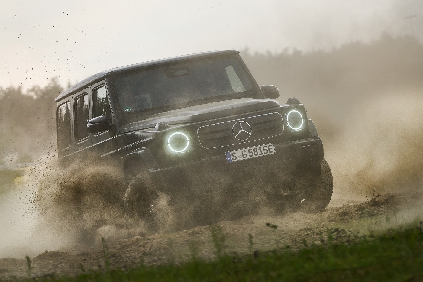 Mercedes-Benz G 580 mit EQ-Technologie im Gelände